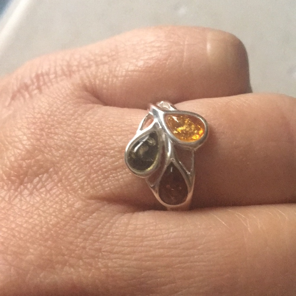 Baltic genuine amber ring in 925, preowned